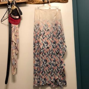 Hi-lo geometric skirt